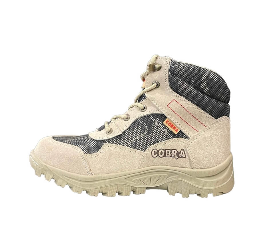 BOTA COBRA COLOR HUESO CON PANAL DE CAMUFLAJE Y SUELA PATA DE PERRO